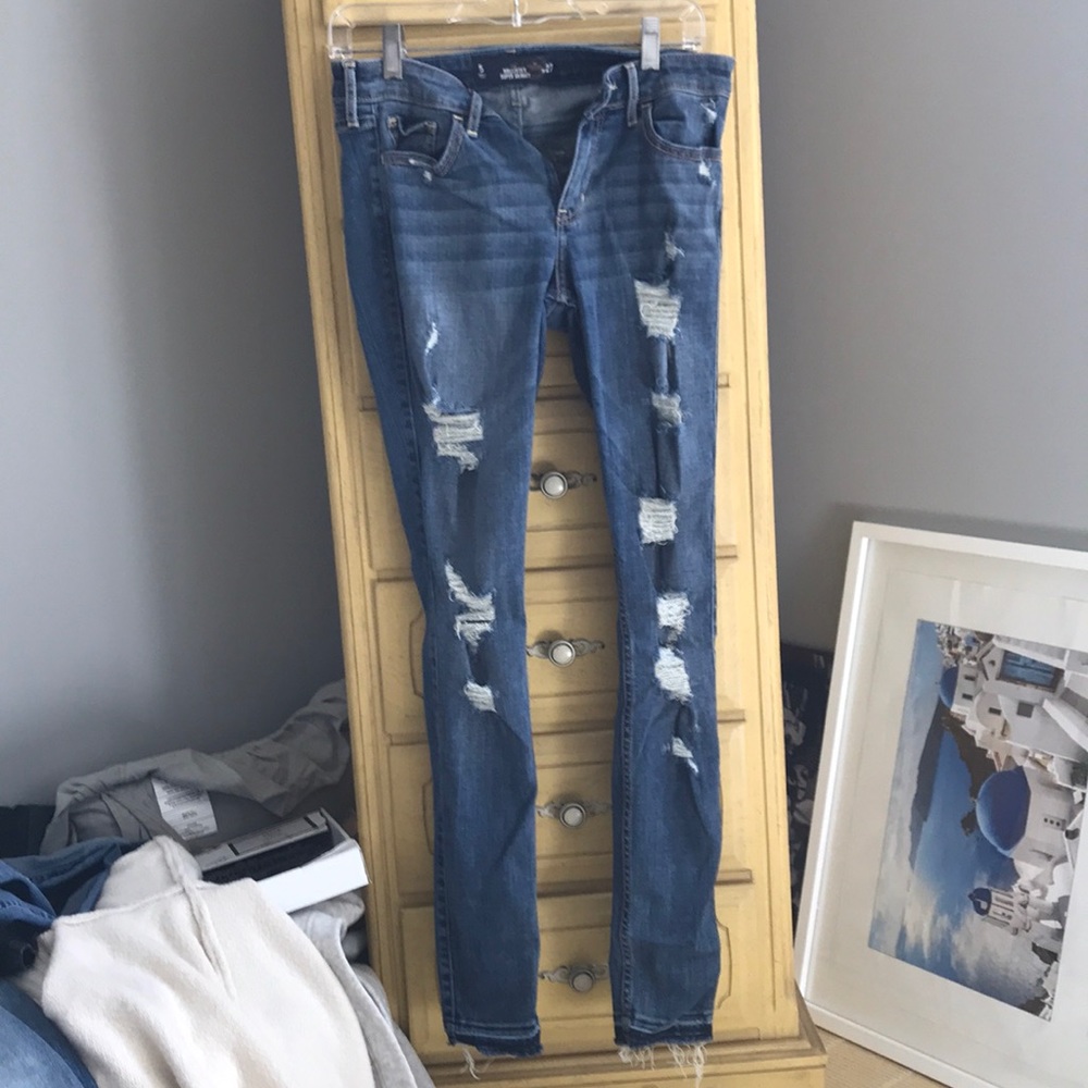 Hollister skinny jeans with rips size 27